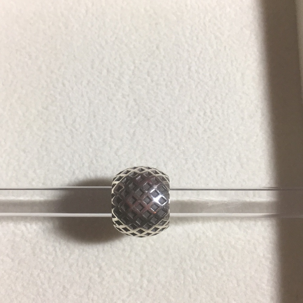 Brighton honeycomb design bead